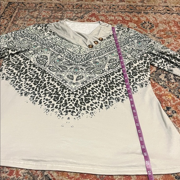mixed pattern blouse - Picture 3 of 4